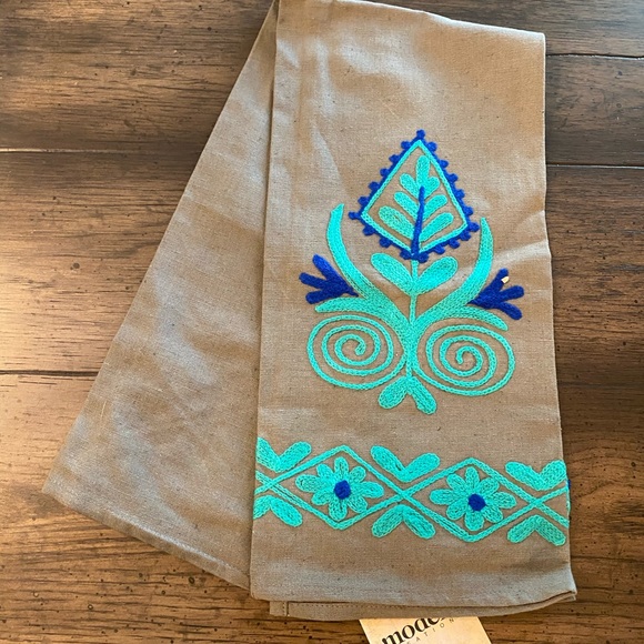 COPY - Rabari Hand Towel handcrafted in India - Picture 2 of 3